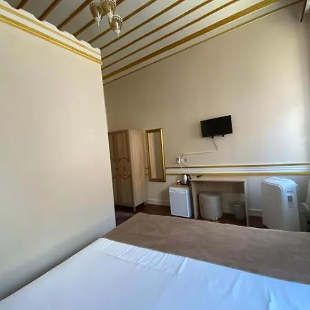 Hotel Oasis